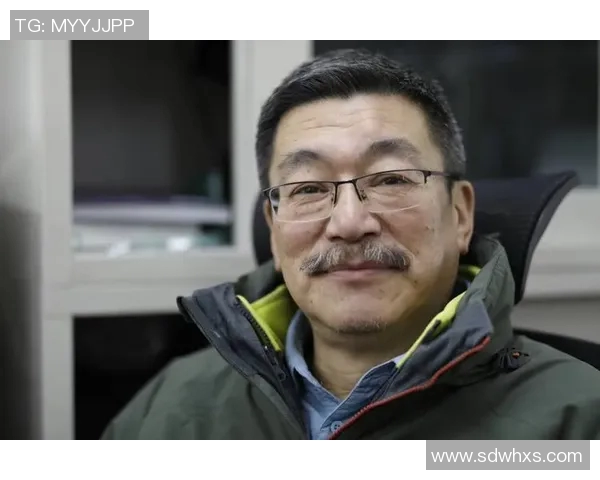 实时新闻深度对话周伟分享他在CSGO世界中的成长与挑战